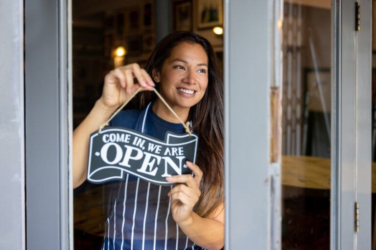 How to Turn Your Side Hustle Into a Full-Time Business